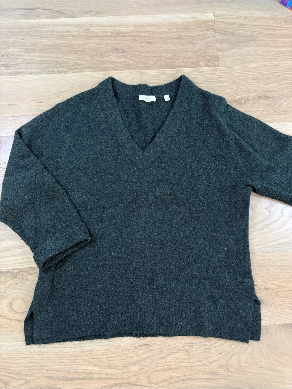 Vince Merino Wool Alpaca Blend V-Neck Sweater Forest Green Large